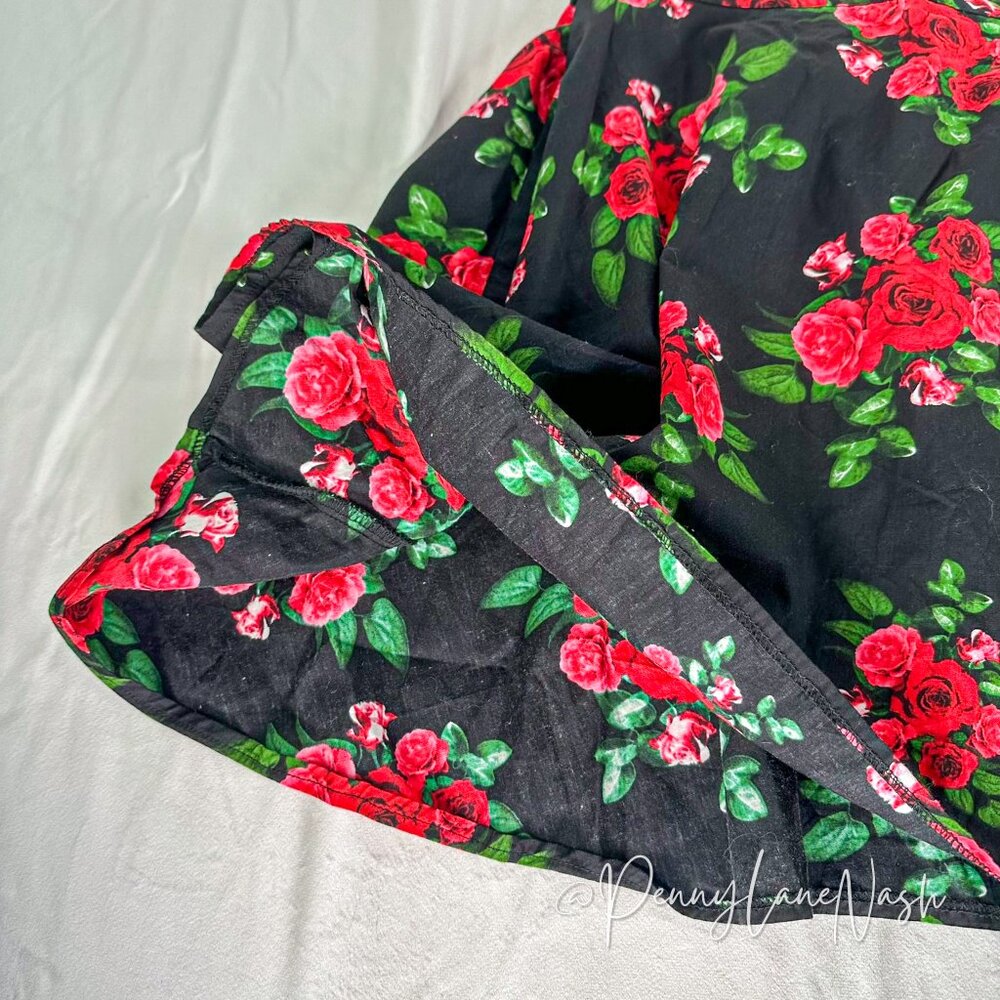 Hell Bunny Floral Print Skater Mini Skirt Black/Red - Picture 4 of 9